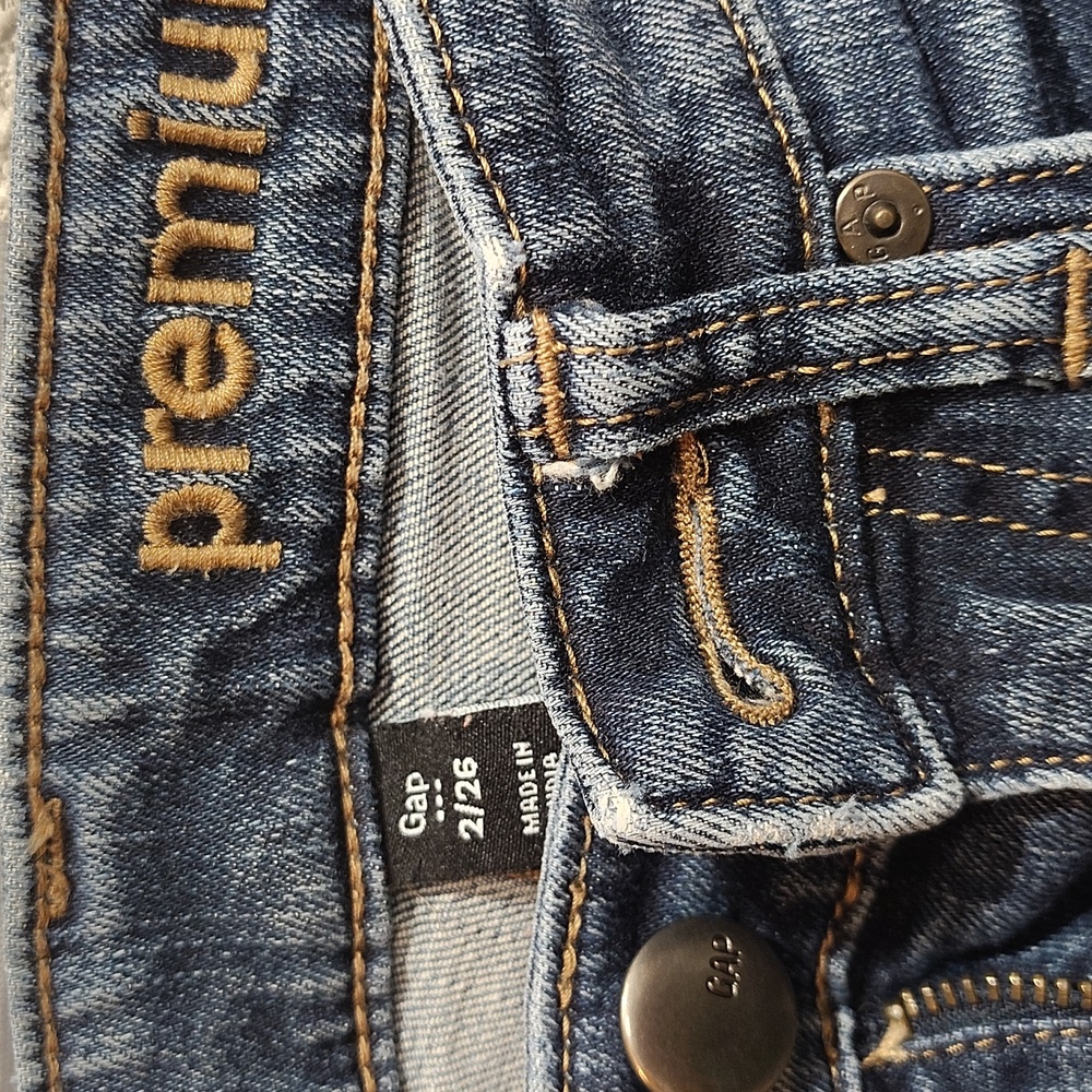 GAP Women's Premium Distressed Blue Skinny Jeans,  Ladies Size 2/26,  Distressed - Picture 6 of 9
